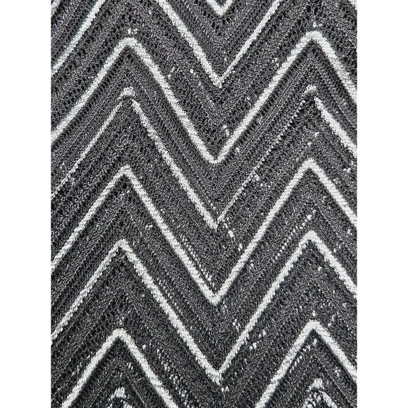 Andria Lieu Collection Black & Silver Chevron Stretch Pull Over Knit Top L - Picture 7 of 7